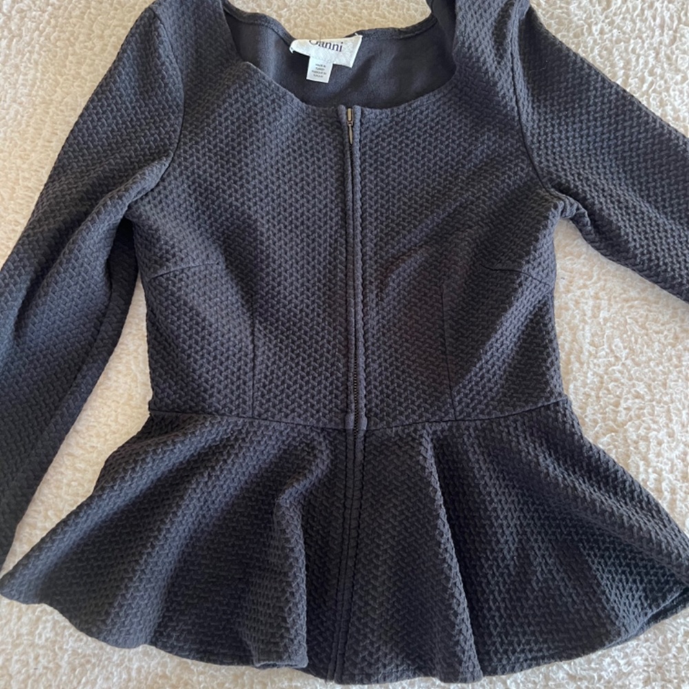 Ruffled jacket - Picture 2 of 4